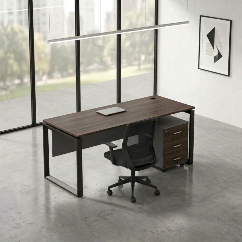 Frank Standard Desk